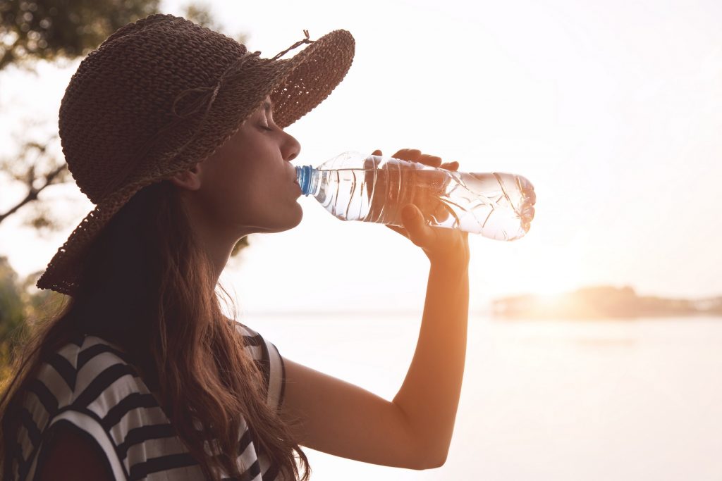 Mineralwasser in einem Glas